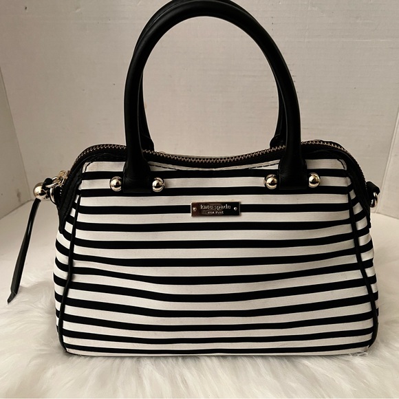 👜 Kate Spade Black & White Striped Satchel Bag👜 - Picture 2 of 7